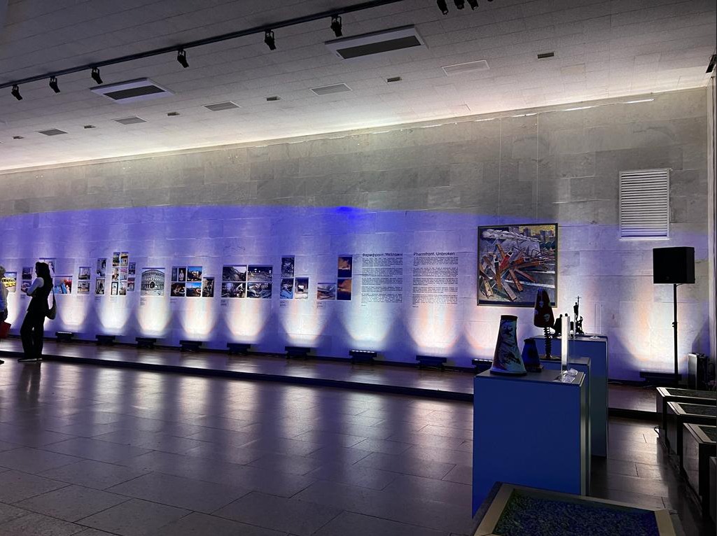 Виставка викладача кафедри, Заслуженого художника України Ігоря Швачунова